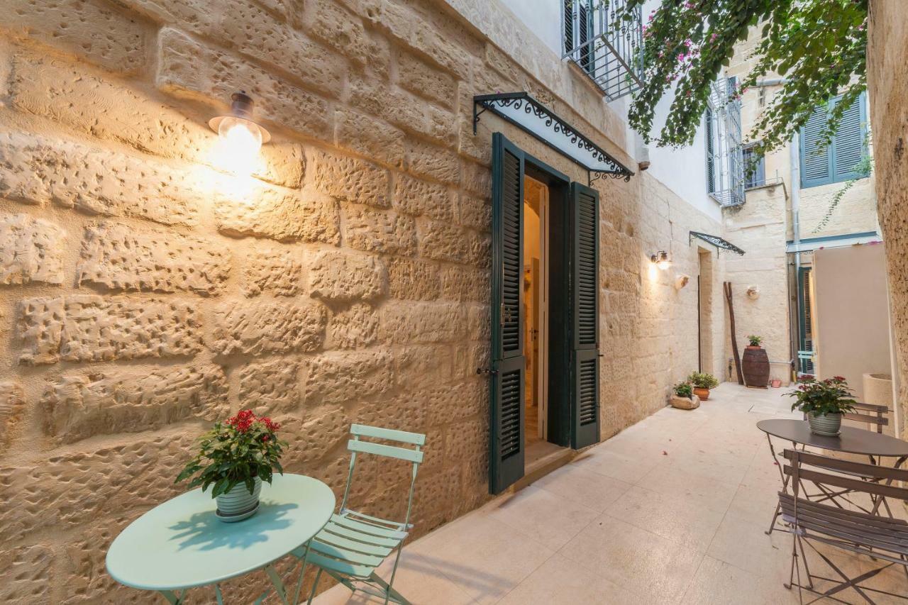 La Luna In Cortile Bed & Breakfast Lecce Exterior photo